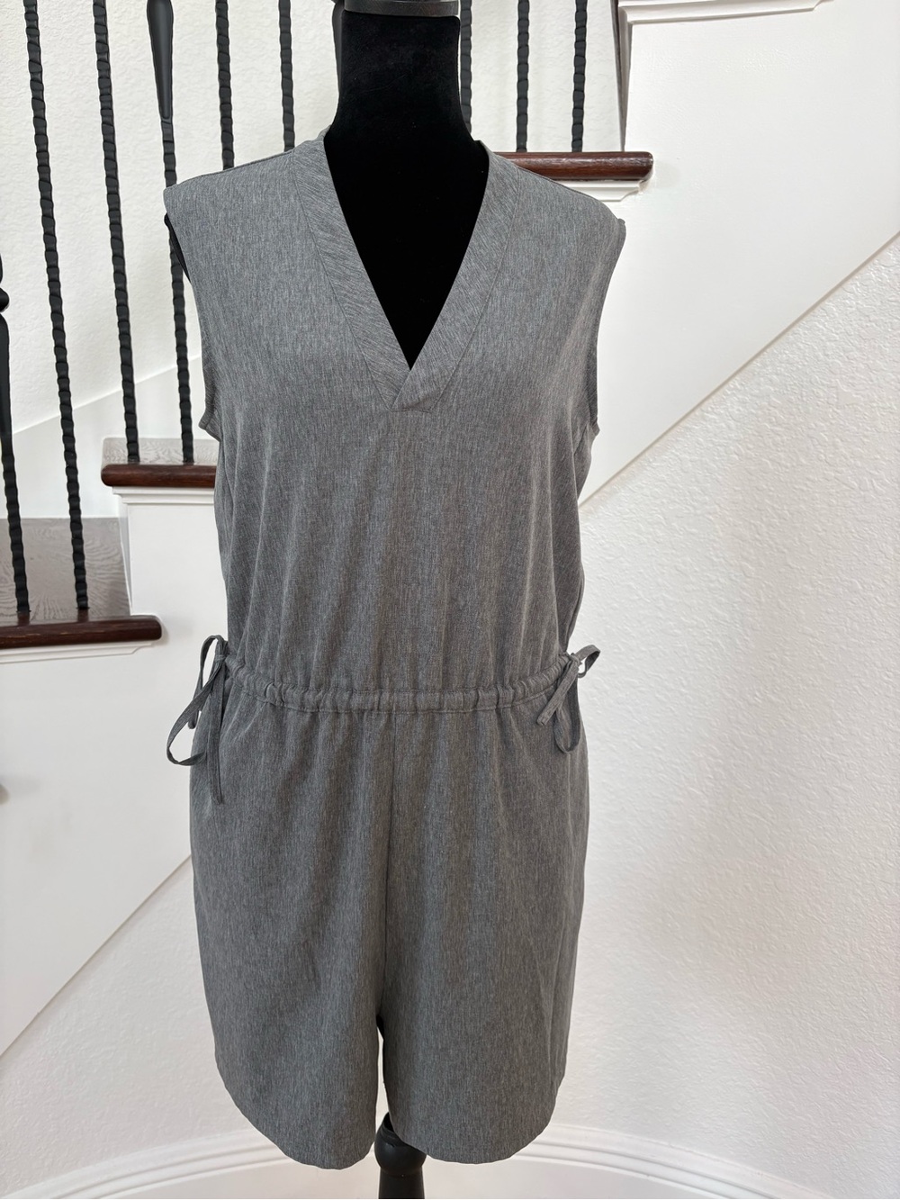 Calvin Klein Sleeveless Gray V-Neck Romper with Tie Waist